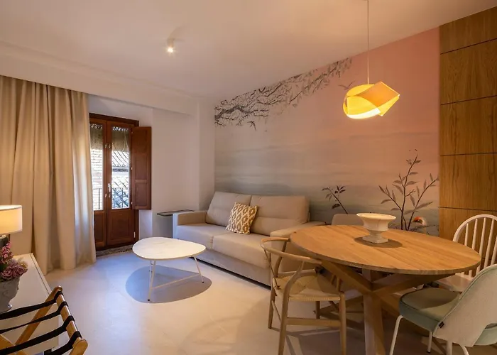 CALM SUITES Molino Corteza Del Carmen